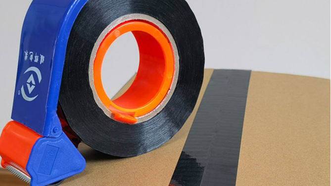 奉勸大家，不要和穿毛衣的人靠太近，費好色先生TV传媒！